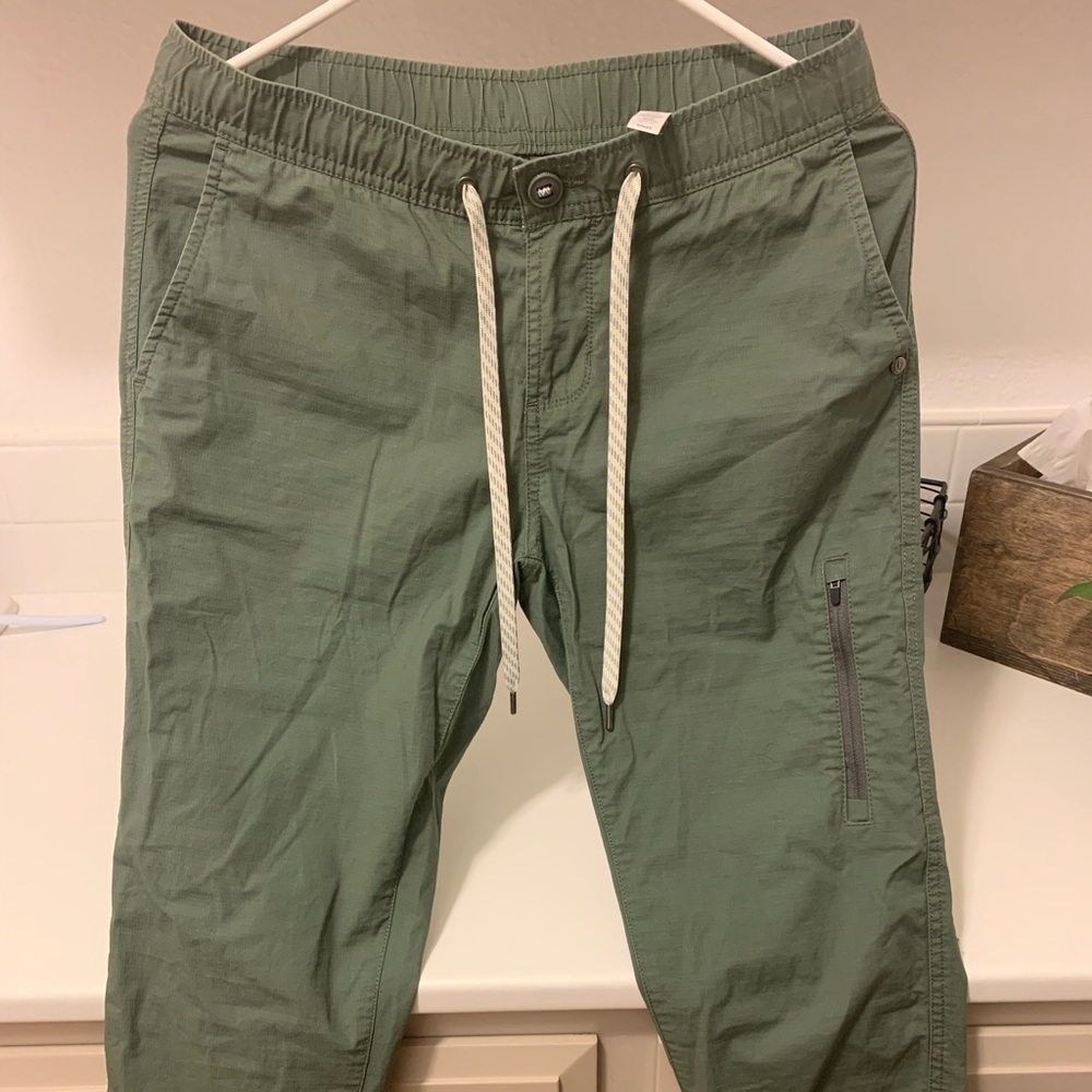 Vuori Olive Riptide Pants- Small